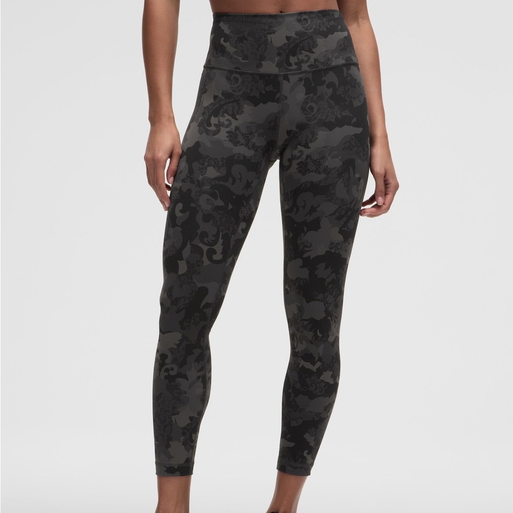 Lululemon Wunder Train High-Rise Tight